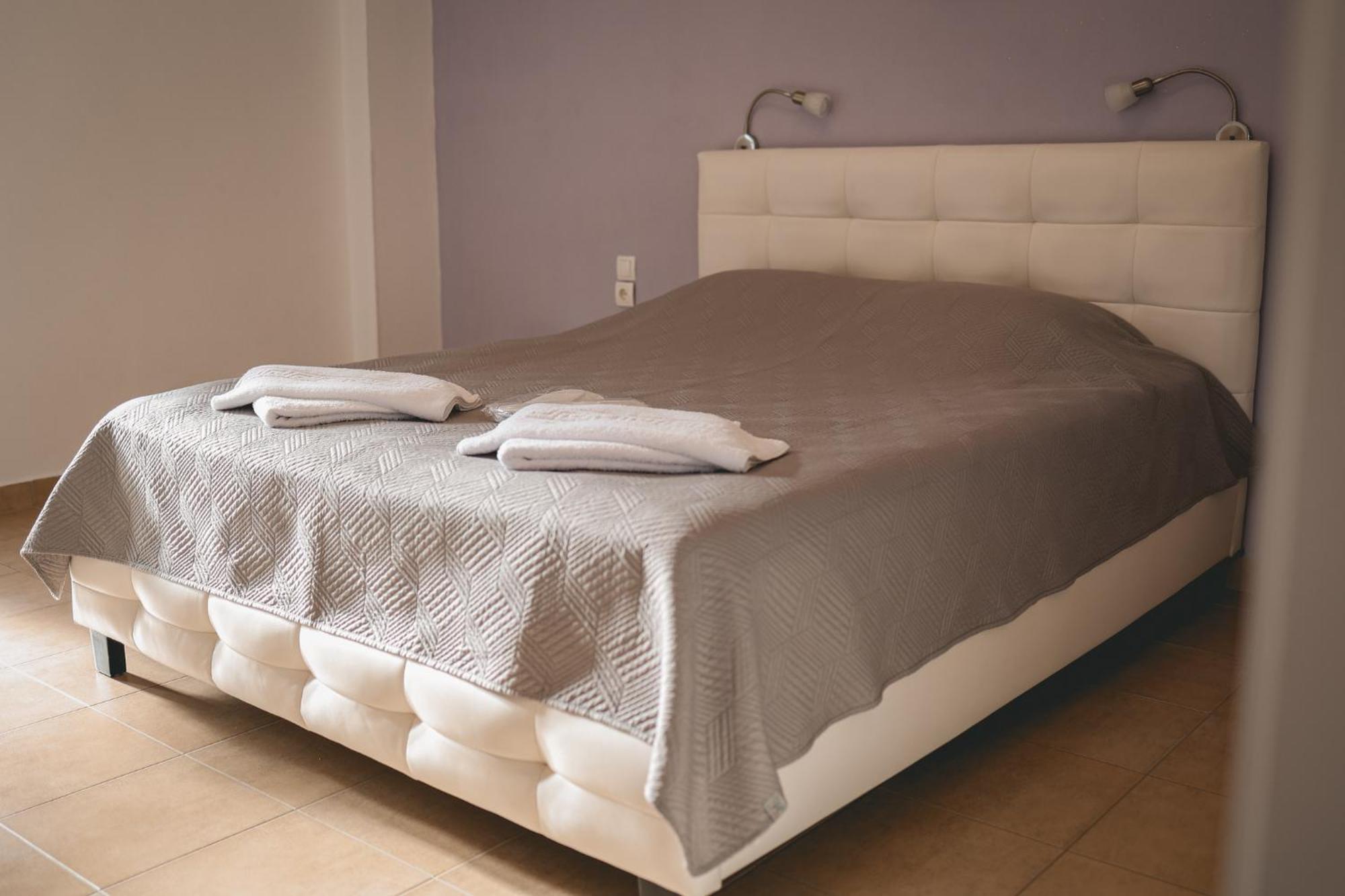 Tsanis Estate Aparthotel Парга Екстериор снимка