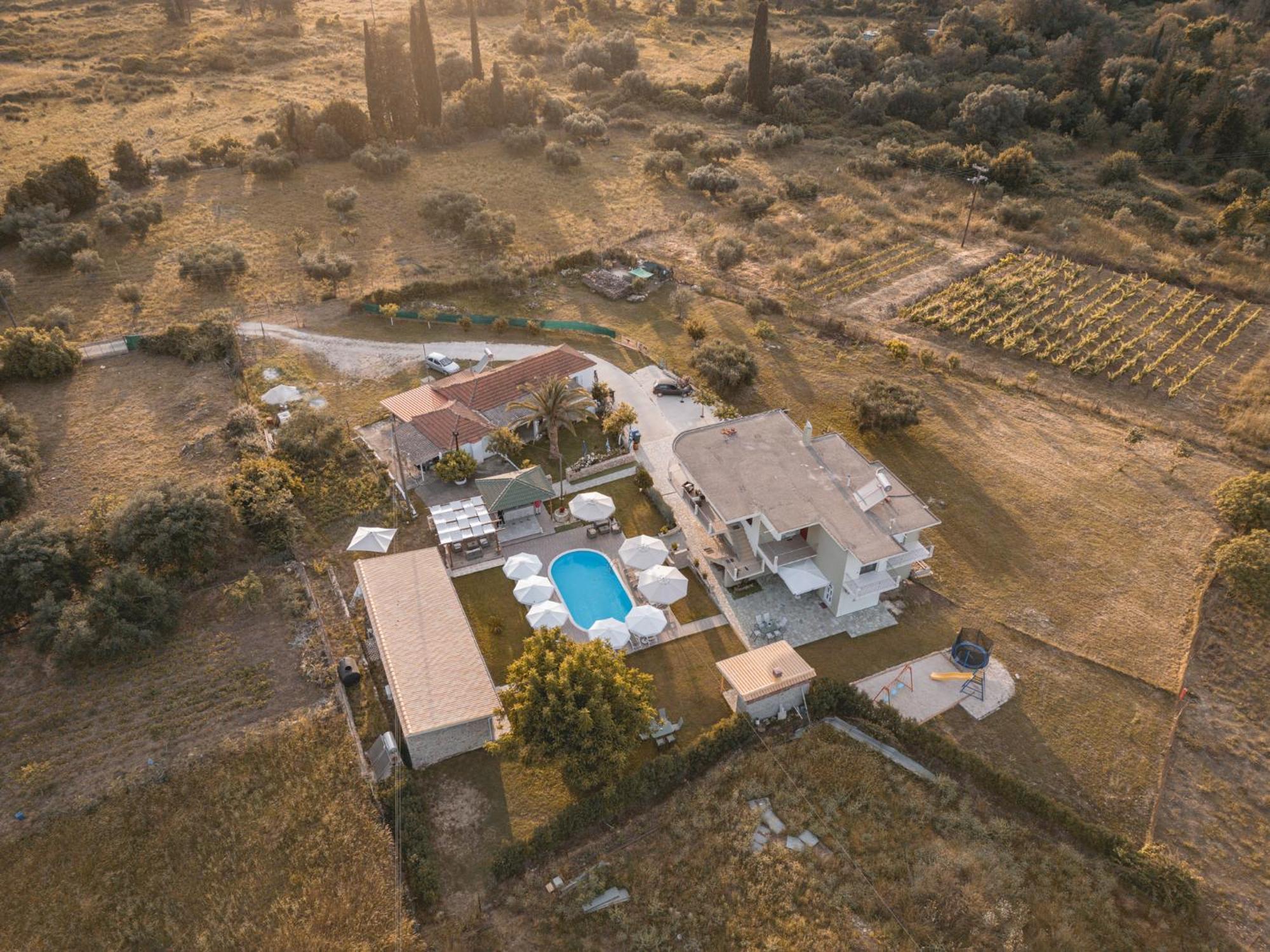 Tsanis Estate Aparthotel Парга Екстериор снимка